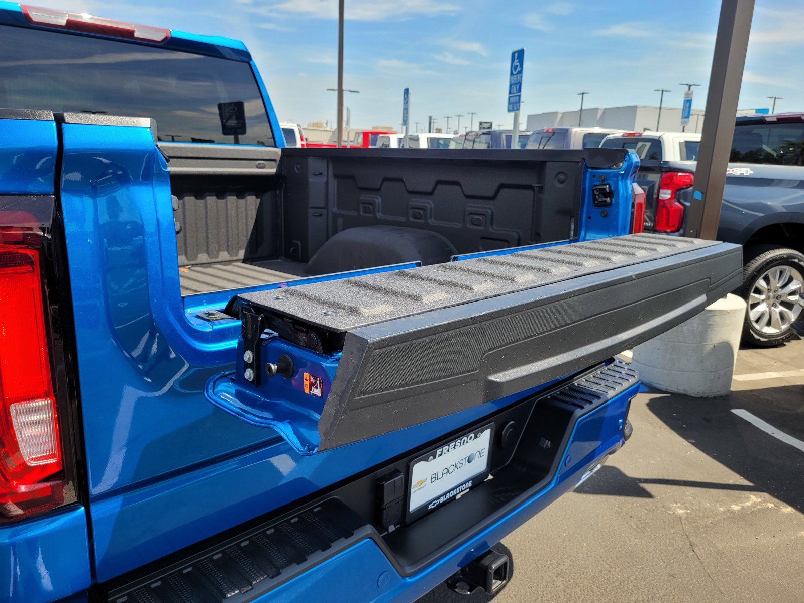 Used 2023 GMC Sierra 1500 AT4 AWD/4WD image 27