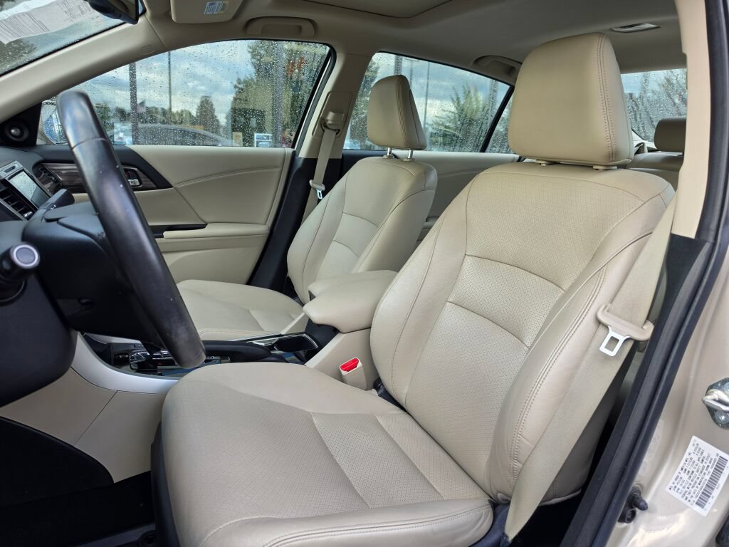 Certified 2017 Honda Accord EX-L image 20