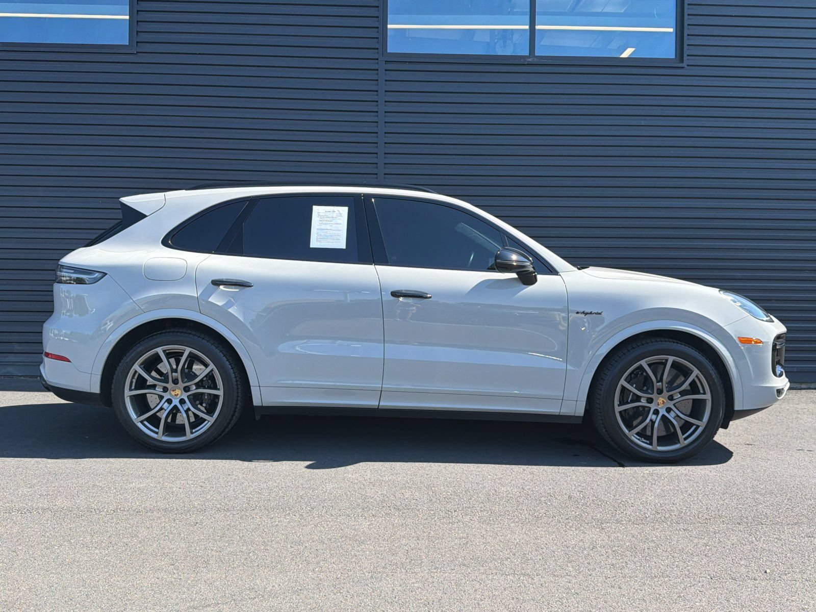 Certified 2023 Porsche Cayenne Turbo S AWD/4WD image 10