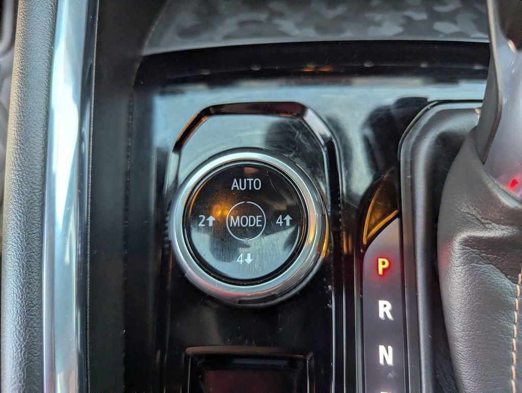 Used 2023 GMC Canyon AT4 image 25