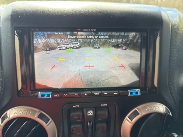Used 2017 Jeep Wrangler Unlimited Sahara AWD/4WD image 23
