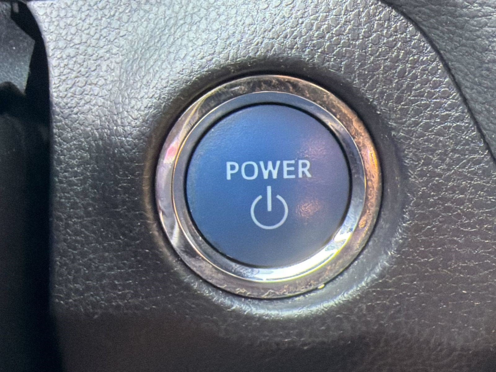 Used 2021 Toyota RAV4 XLE w/ Convenience Package AWD/4WD image 19