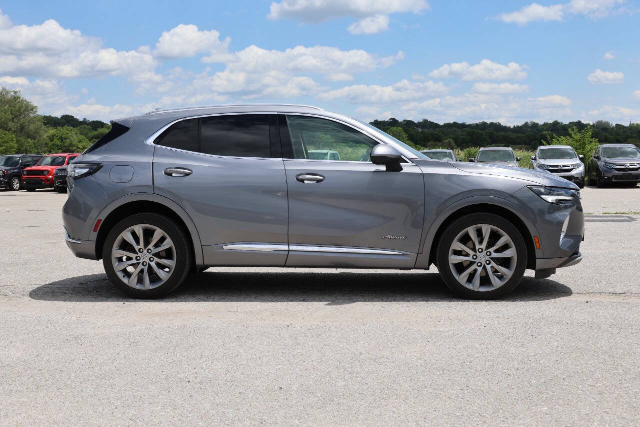 Used 2022 Buick Envision Avenir w/ Technology Package II AWD/4WD image 7