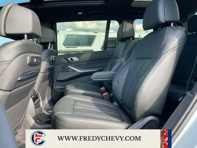 Used 2025 BMW X7 M60i AWD/4WD image 26