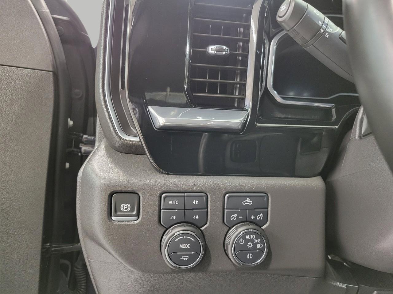 Used 2024 Chevrolet Silverado 1500 RST image 10