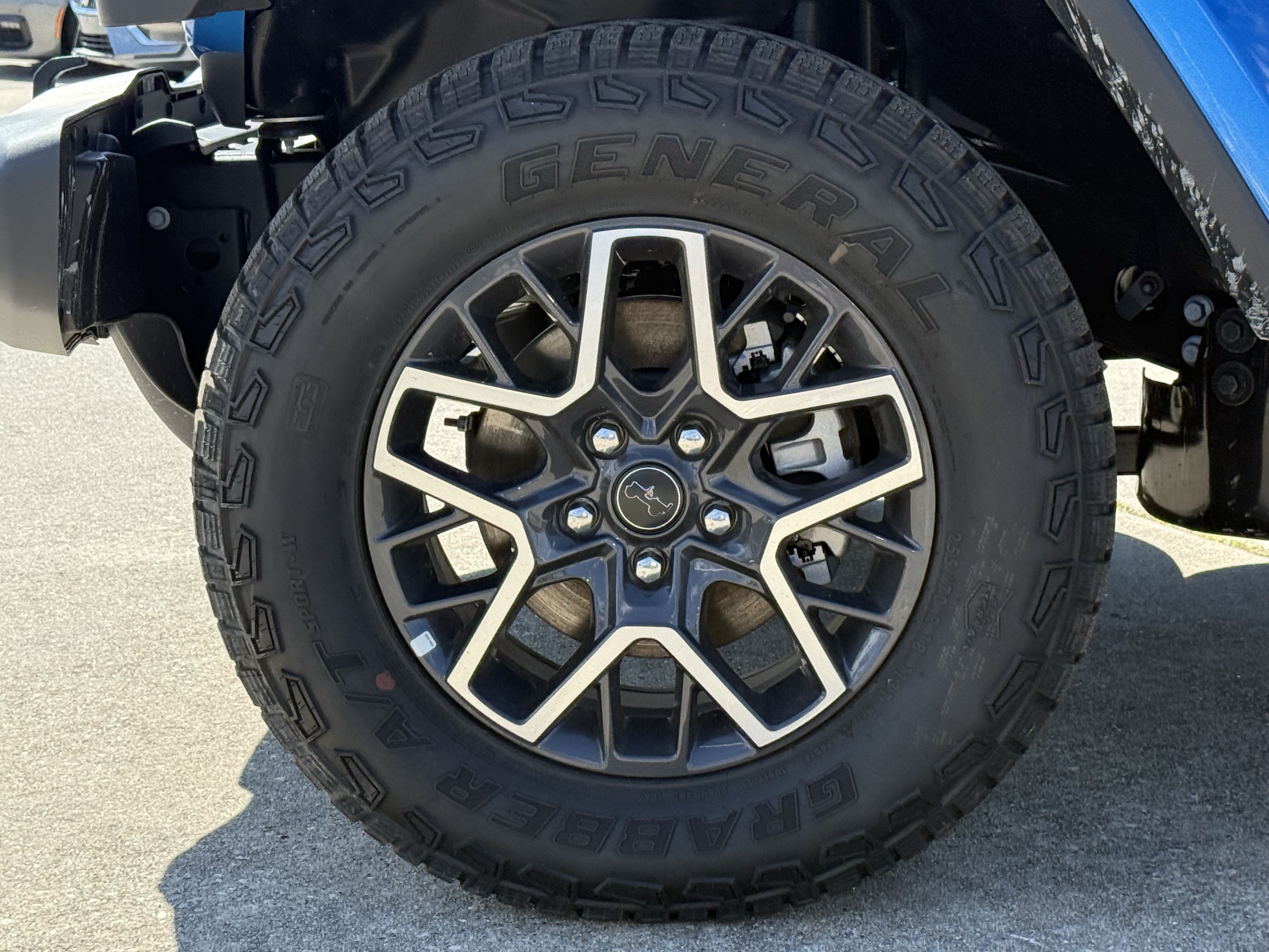 New 2026 Jeep Wrangler Unlimited Sahara AWD/4WD image 9