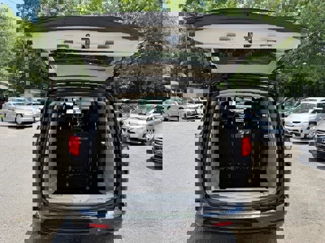 Used 2020 Chrysler Voyager Lxi image 30