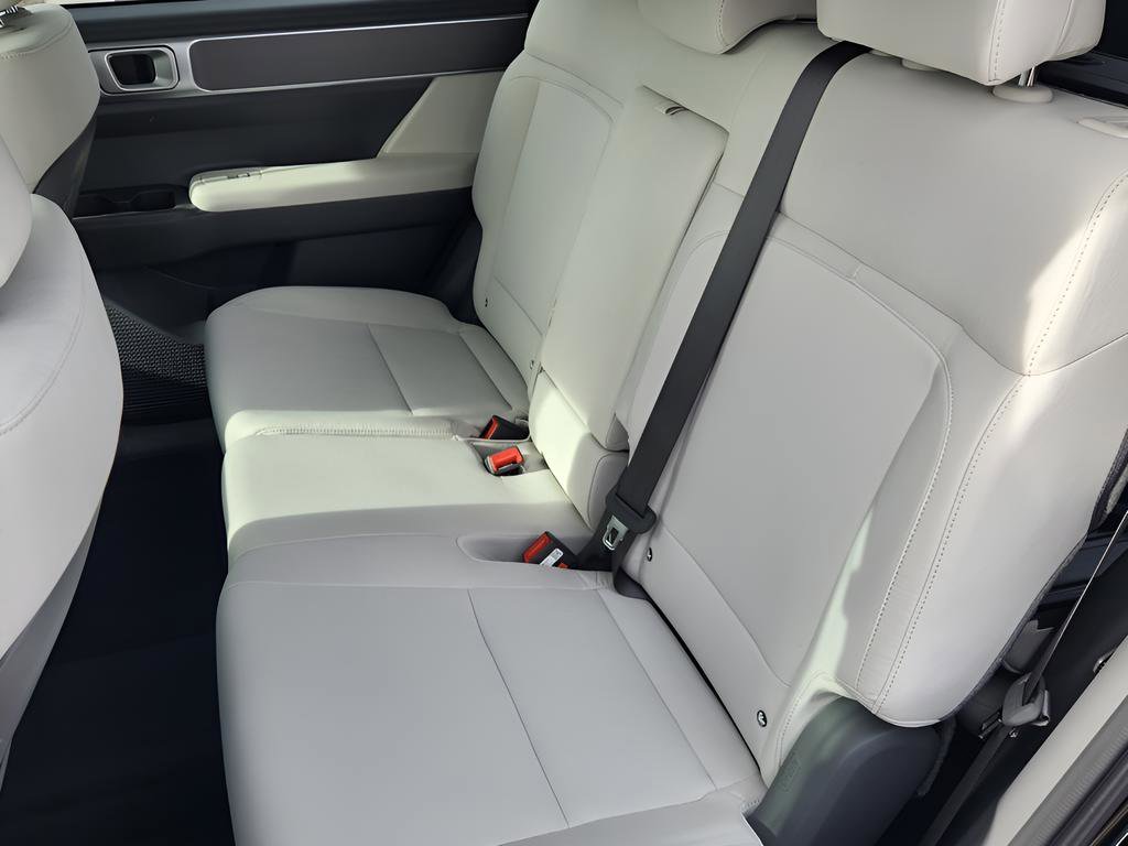 New 2026 Hyundai Santa Fe SE image 11