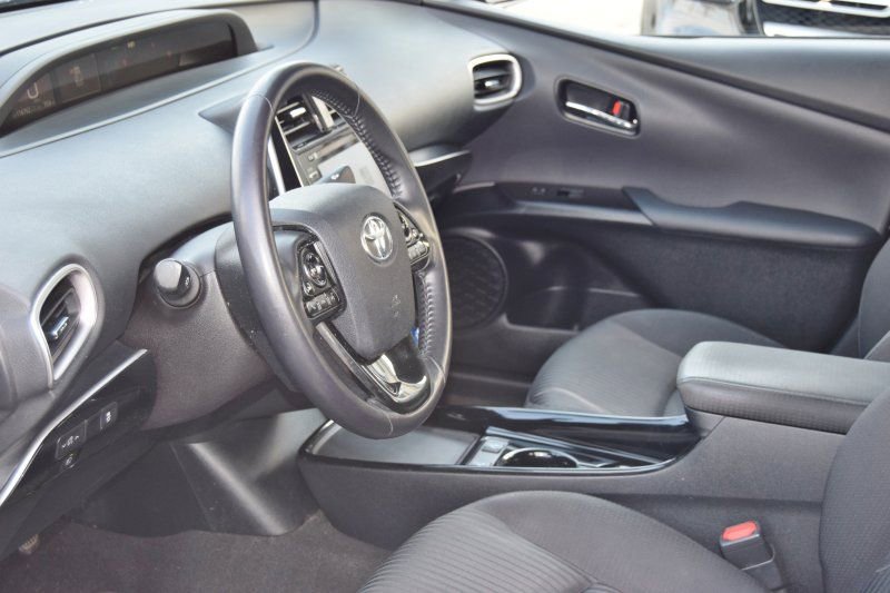 Used 2021 Toyota Prius Prime LE FWD image 23