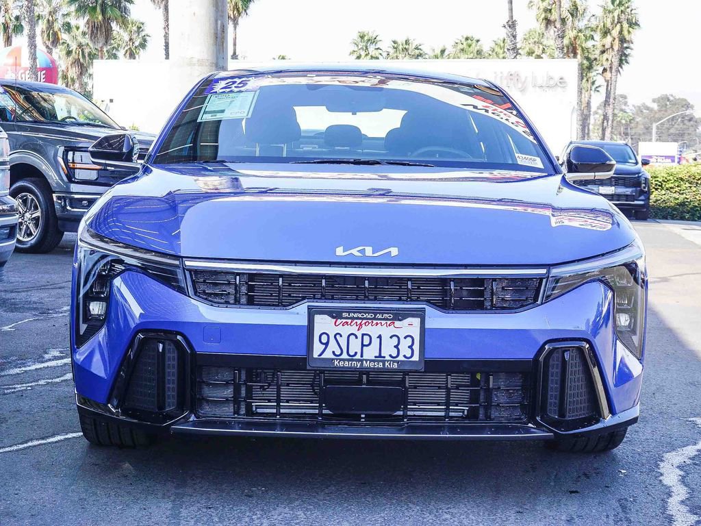 Certified 2025 Kia K4 GT-Line image 2