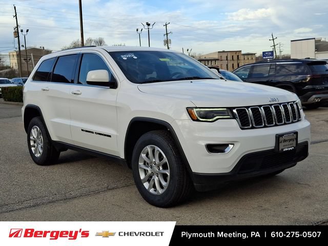 Used 2022 Jeep Grand Cherokee Laredo X AWD/4WD image 2