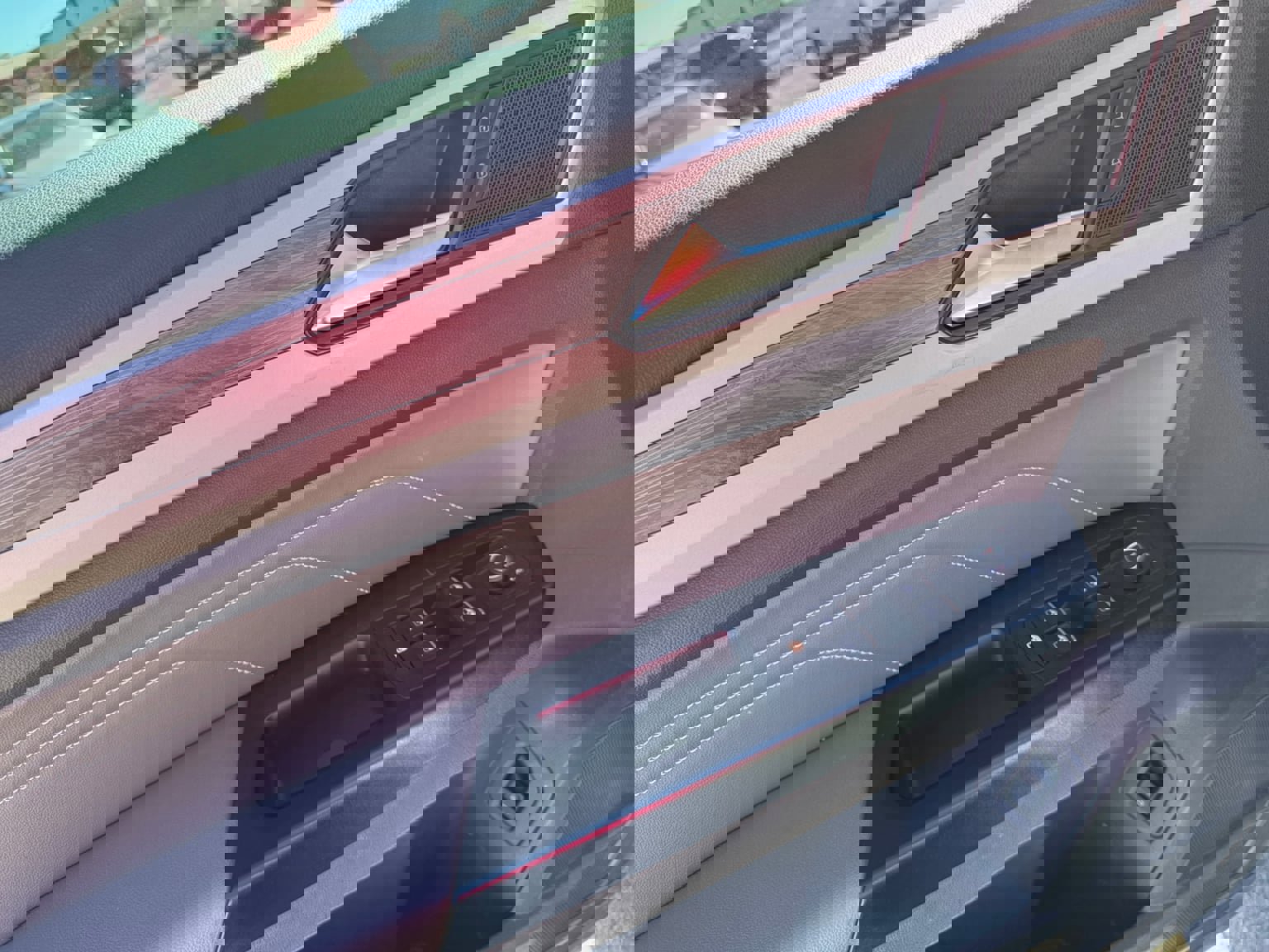 Used 2021 Volkswagen Atlas Cross Sport SE image 11