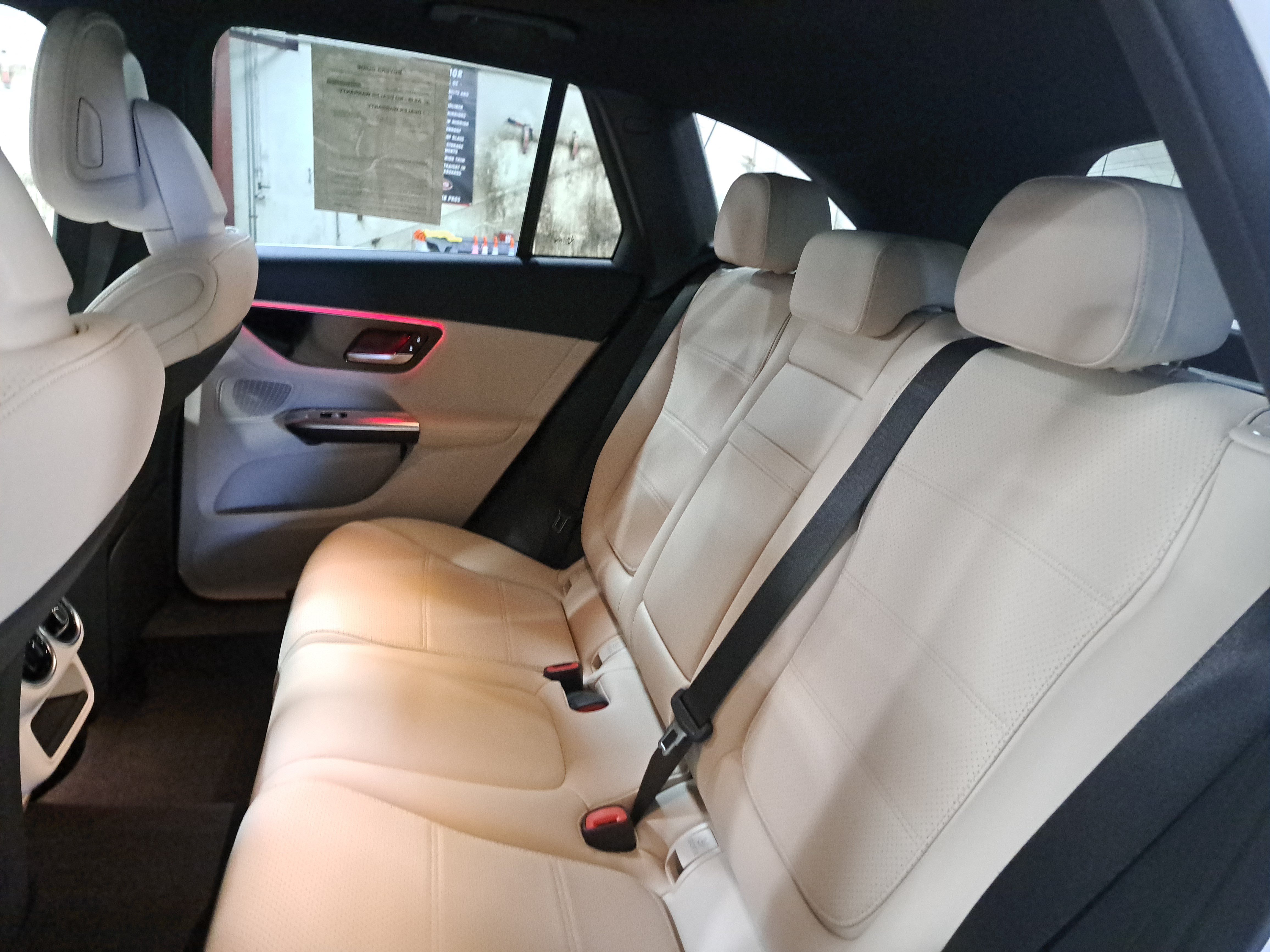 Used 2026 Mercedes-Benz GLC 300 4MATIC image 16