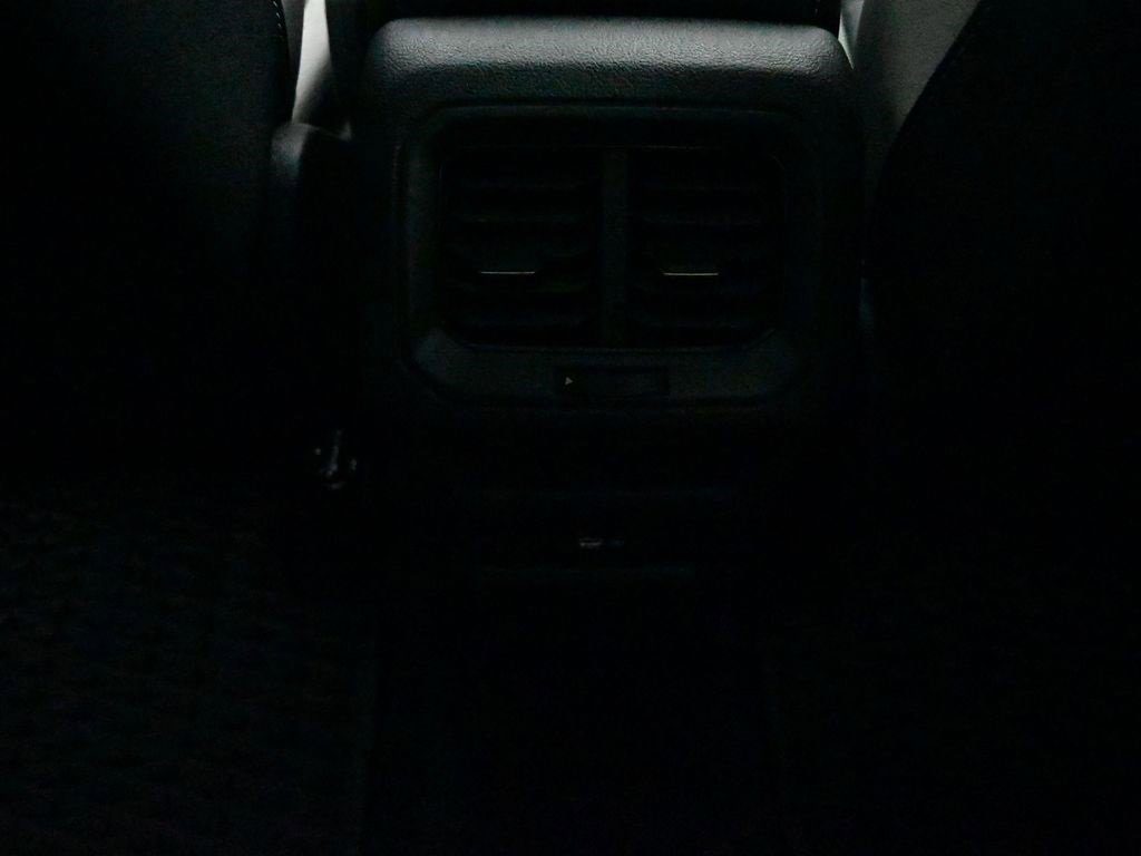 New 2025 Volkswagen Taos SE image 23