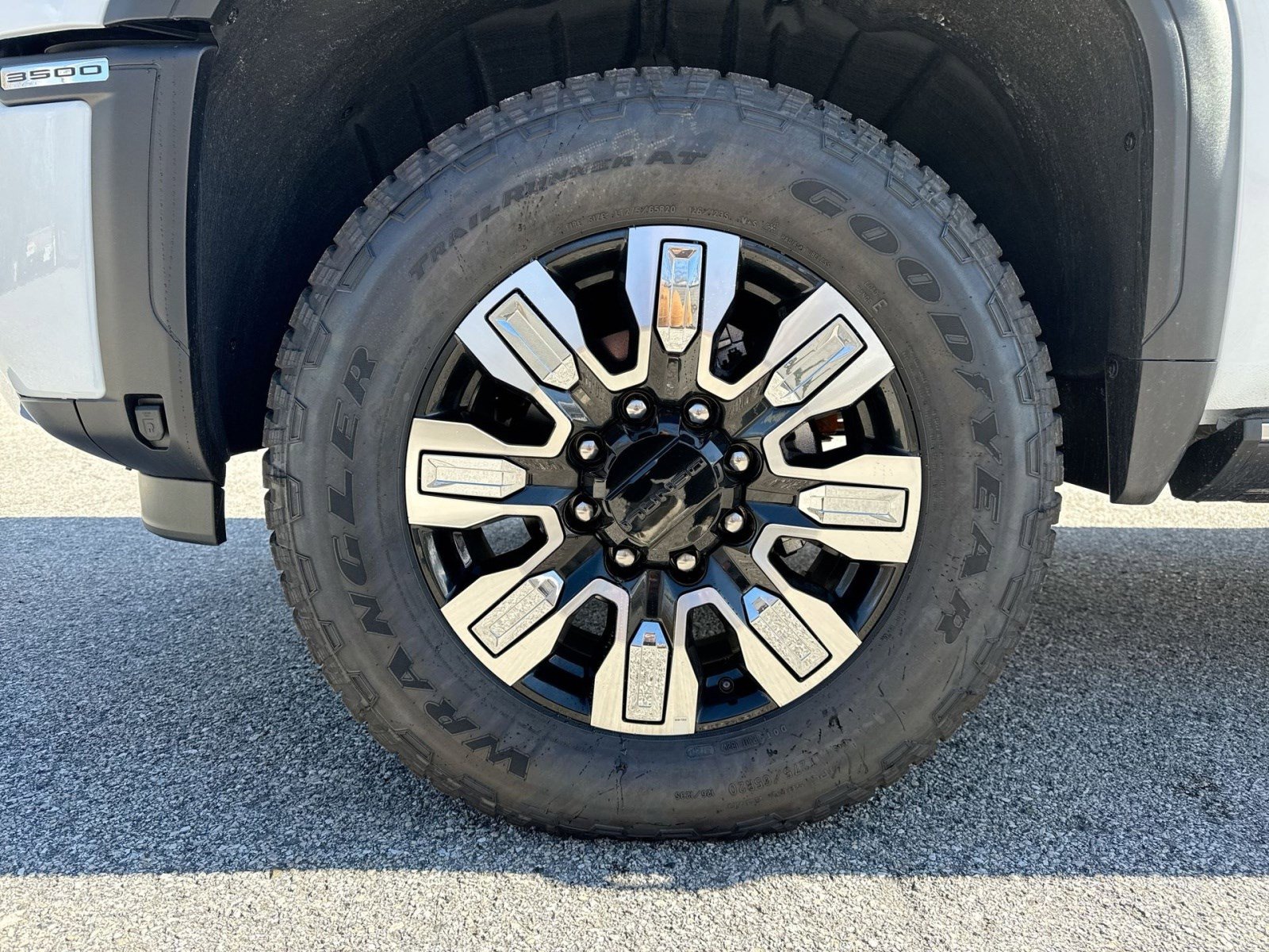 New 2026 GMC Sierra 3500 Denali w/ Denali Reserve Package AWD/4WD image 12