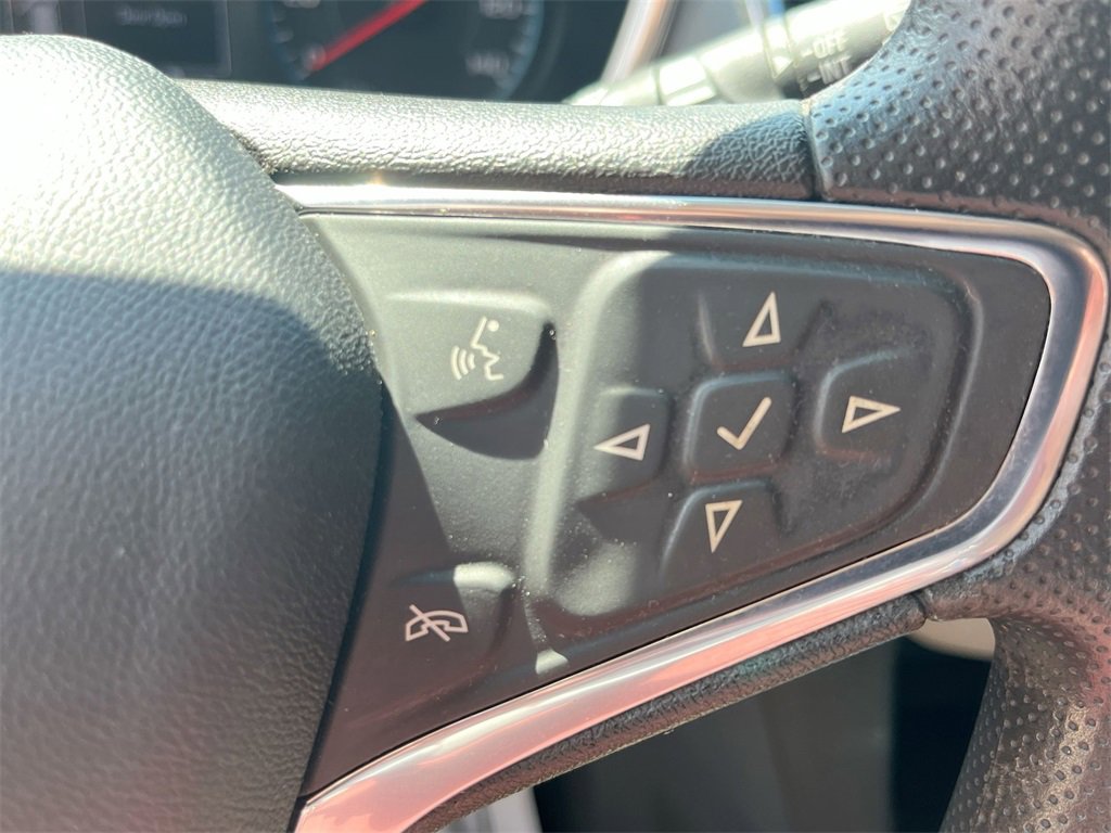 Used 2020 Chevrolet Equinox LS image 25