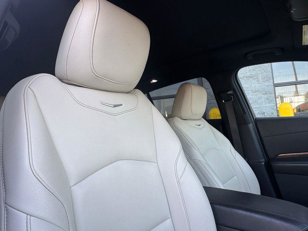 Used 2020 Cadillac XT4 Sport w/ Driver Awareness Package FWD image 37