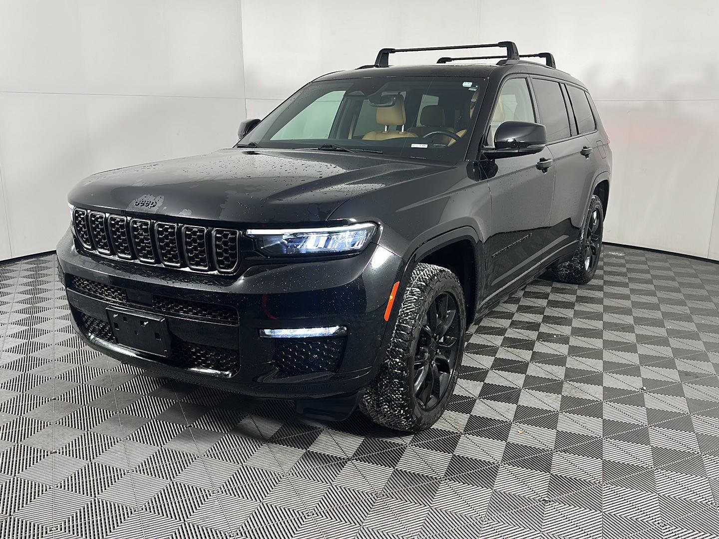 Used 2023 Jeep Grand Cherokee L Summit image 1