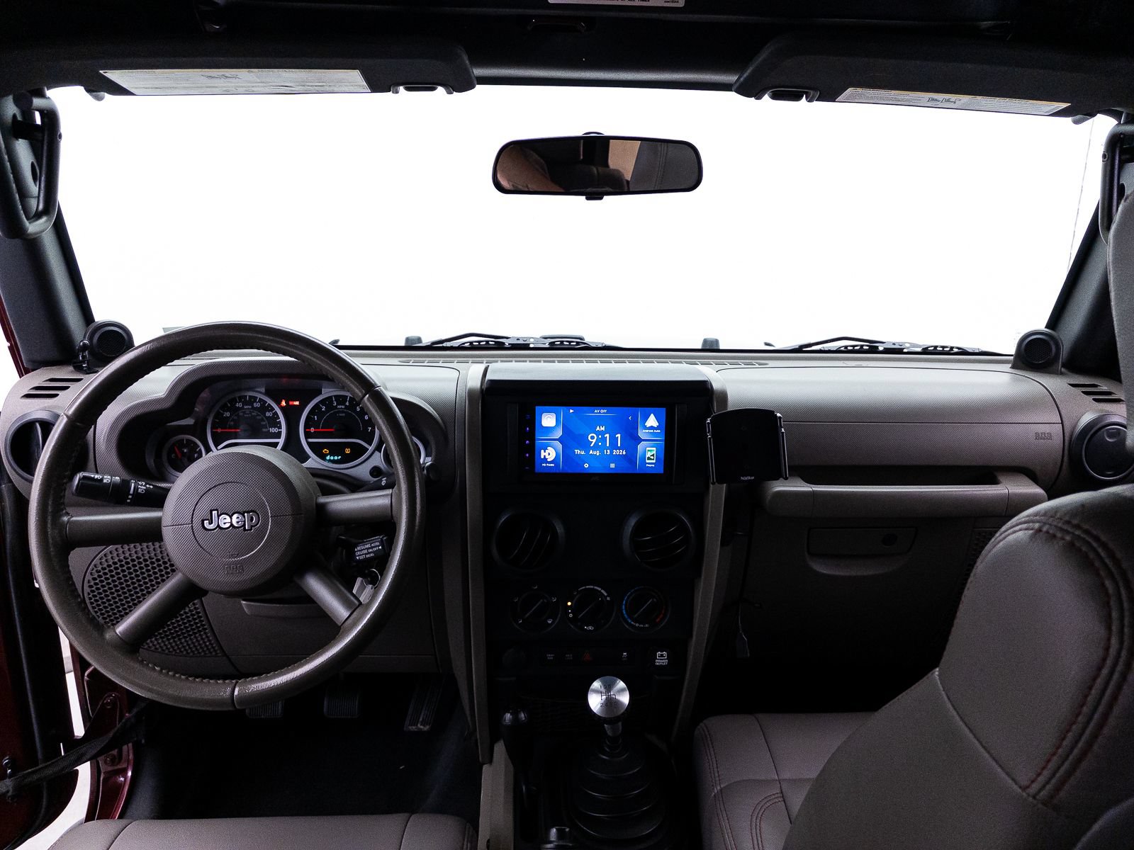 Used 2010 Jeep Wrangler Unlimited Rubicon AWD/4WD image 17