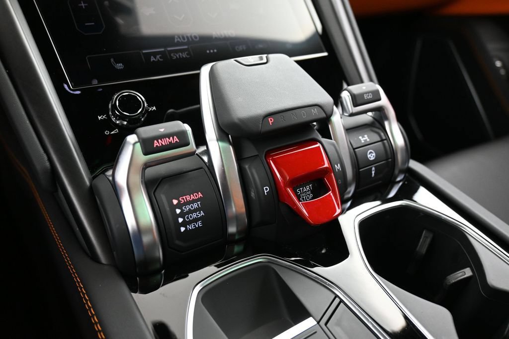 Used 2023 Lamborghini Urus S AWD/4WD image 24