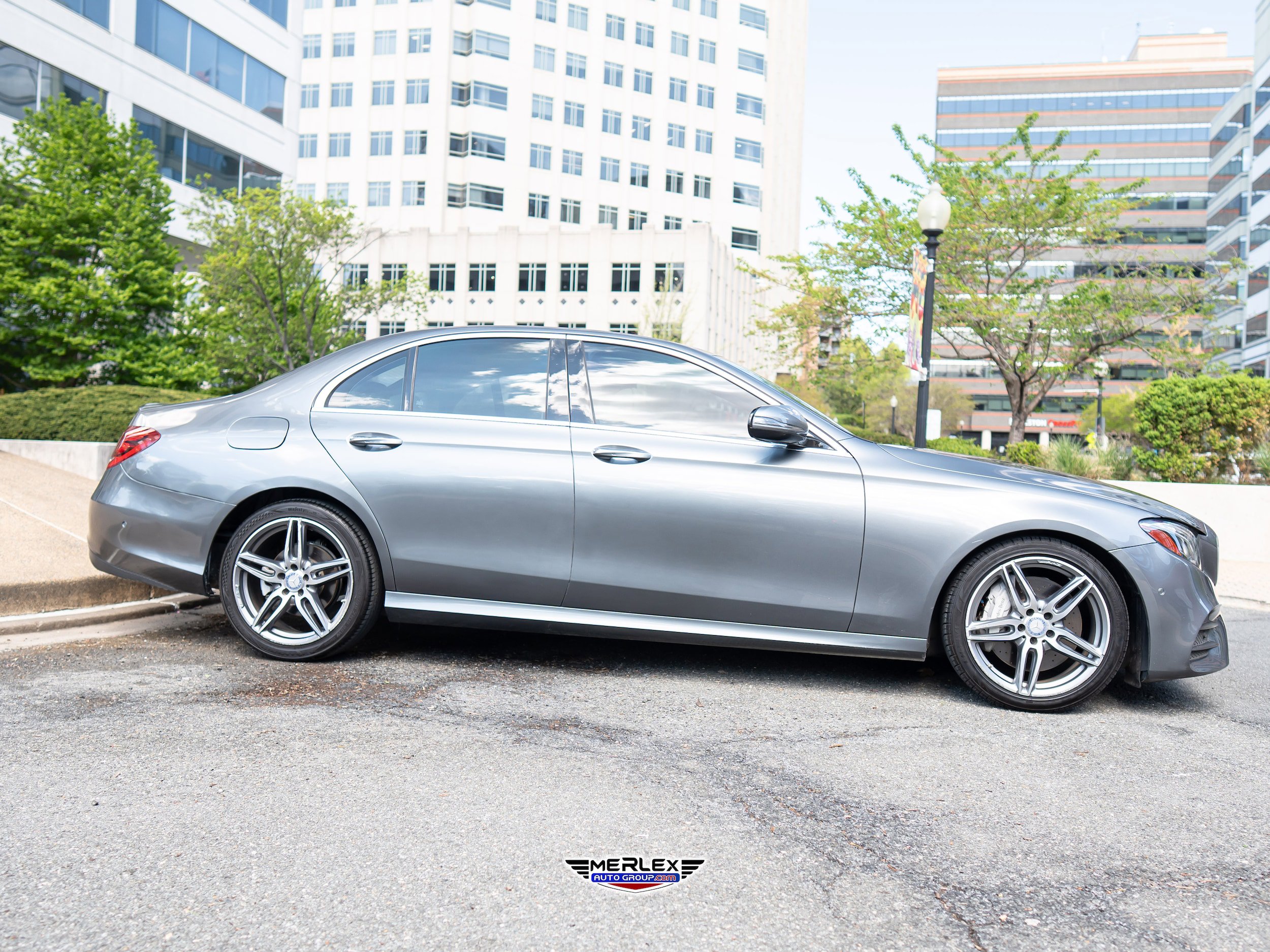 Used 2017 Mercedes-Benz E 300 image 8