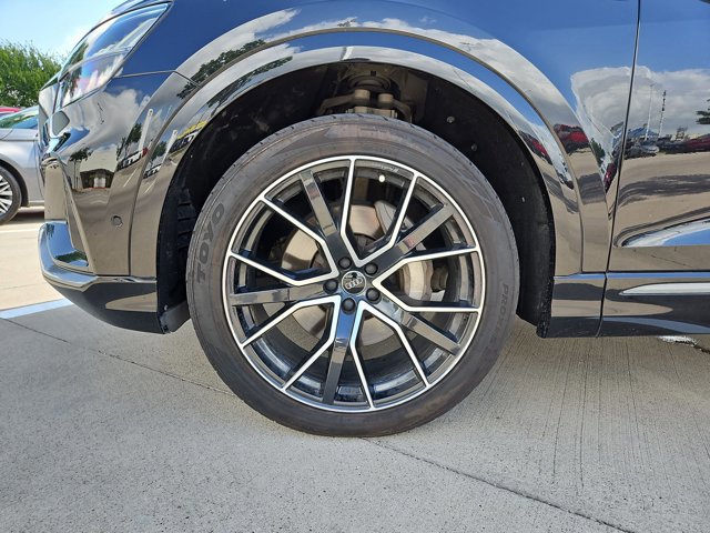 Used 2020 Audi Q8 Prestige w/ Prestige Package image 23