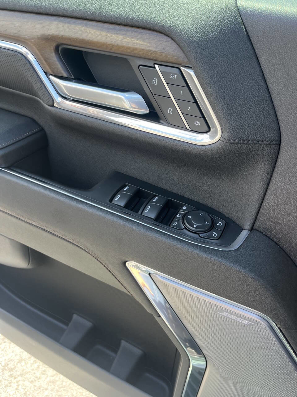 Used 2024 Chevrolet Silverado 2500 High Country w/ High Country Premium Package image 31