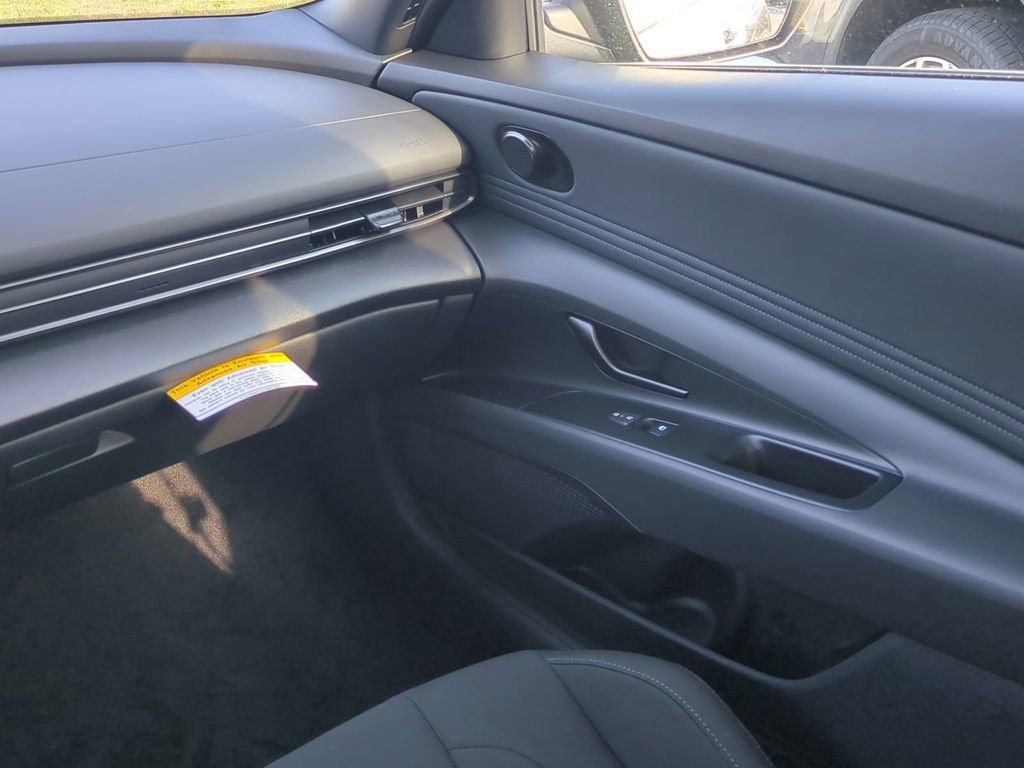 New 2026 Hyundai Elantra Sport w/ Cargo Package image 18