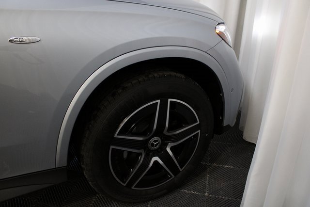 New 2025 Mercedes-Benz GLC 350e 4MATIC image 12
