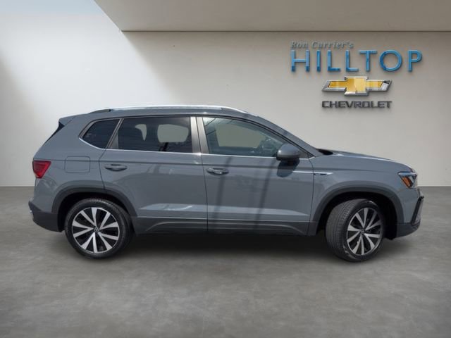 Used 2022 Volkswagen Taos SE image 4