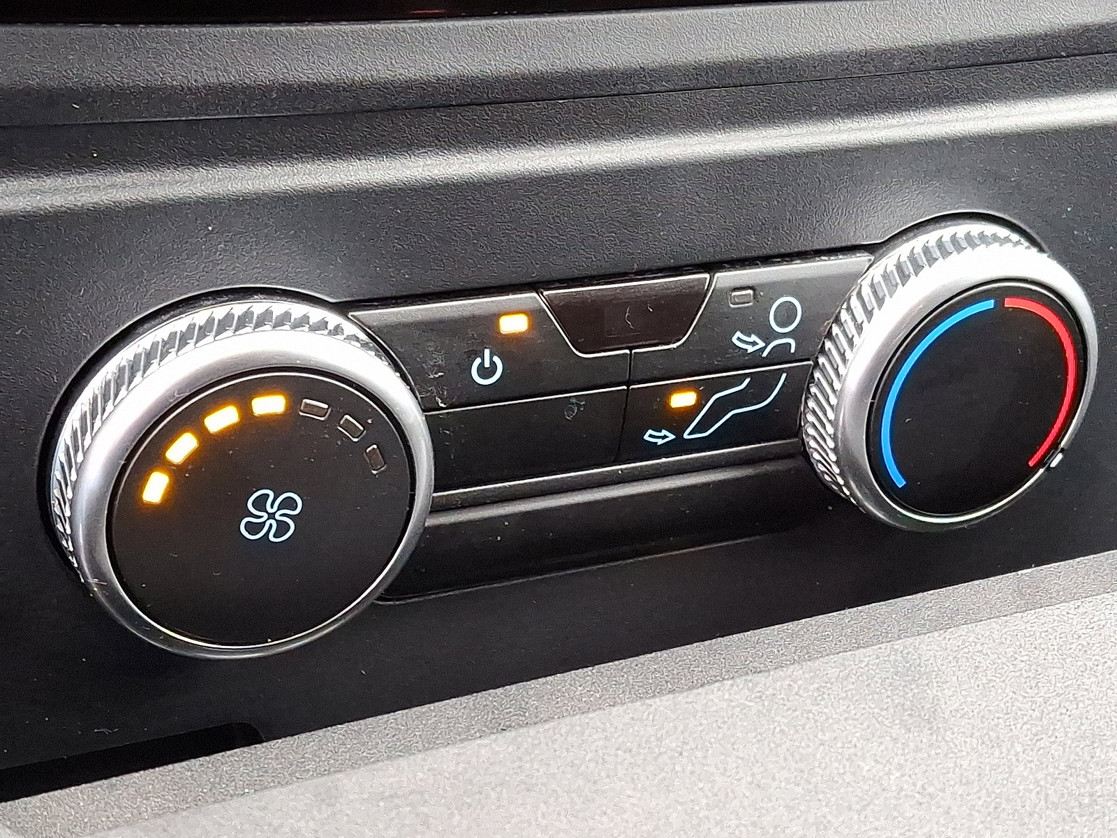 Used 2023 Ford Explorer 4WD Police Interceptor w/ Ultimate Wiring Package image 16