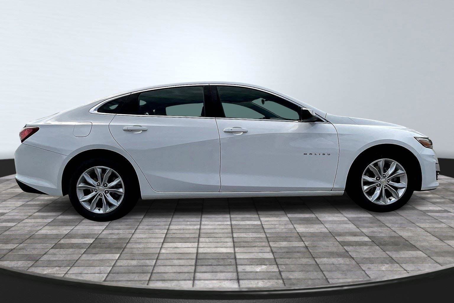 Certified 2021 Chevrolet Malibu LT image 16