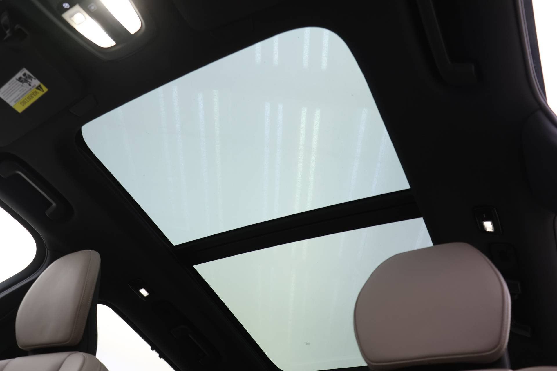New 2026 Volvo XC90 B6 Ultra w/ Protection Package image 15