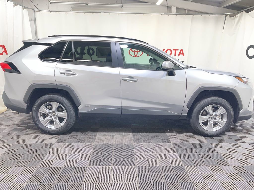 Used 2025 Toyota RAV4 XLE image 11