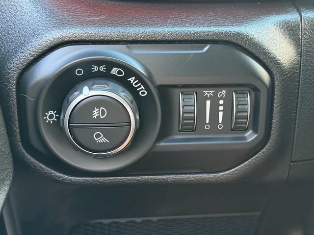 Used 2021 Jeep Gladiator Rubicon AWD/4WD image 34