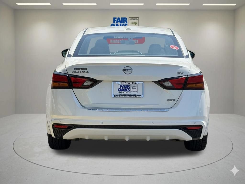 Used 2023 Nissan Altima 2.5 SV AWD/4WD image 9
