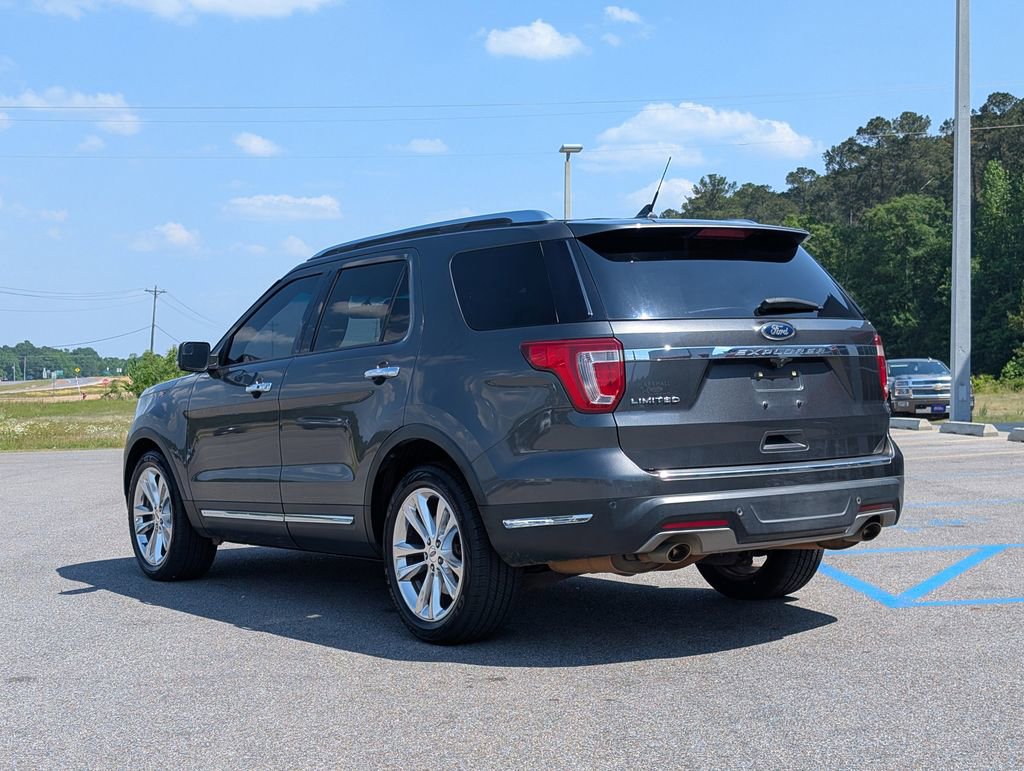 Used 2018 Ford Explorer Limited FWD image 3