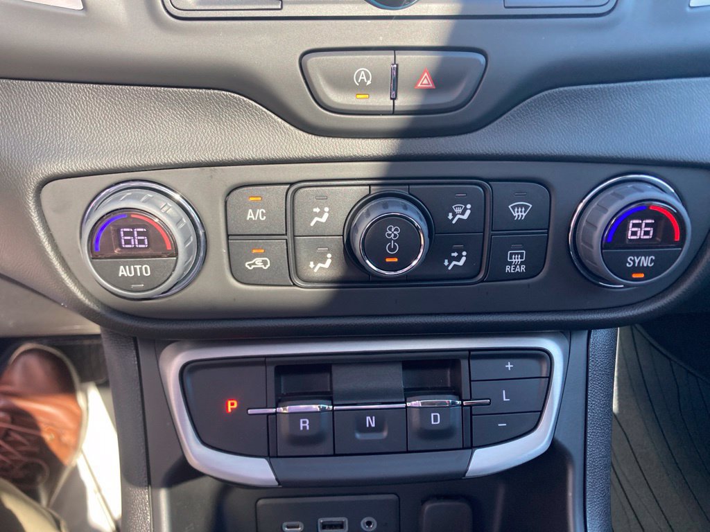 Certified 2024 GMC Terrain SLE w/ Driver Convenience Package FWD image 34