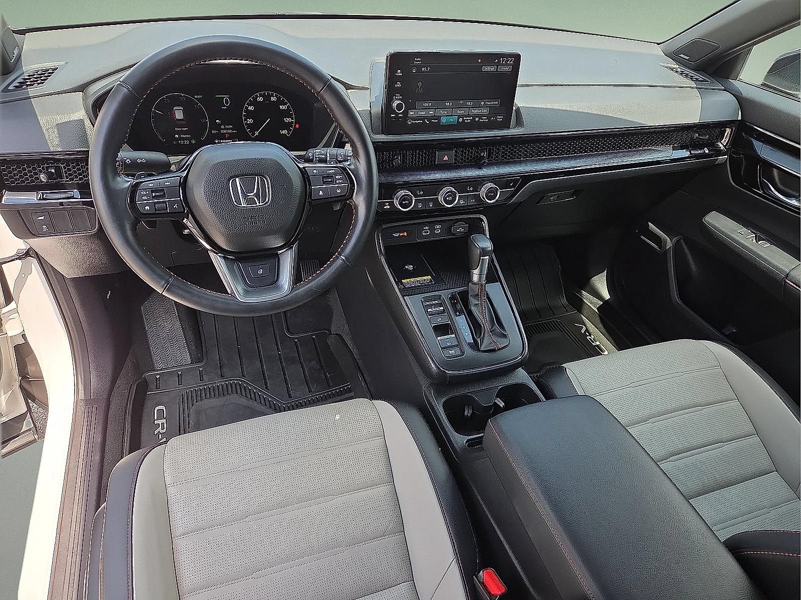 Used 2025 Honda CR-V Sport Touring image 6