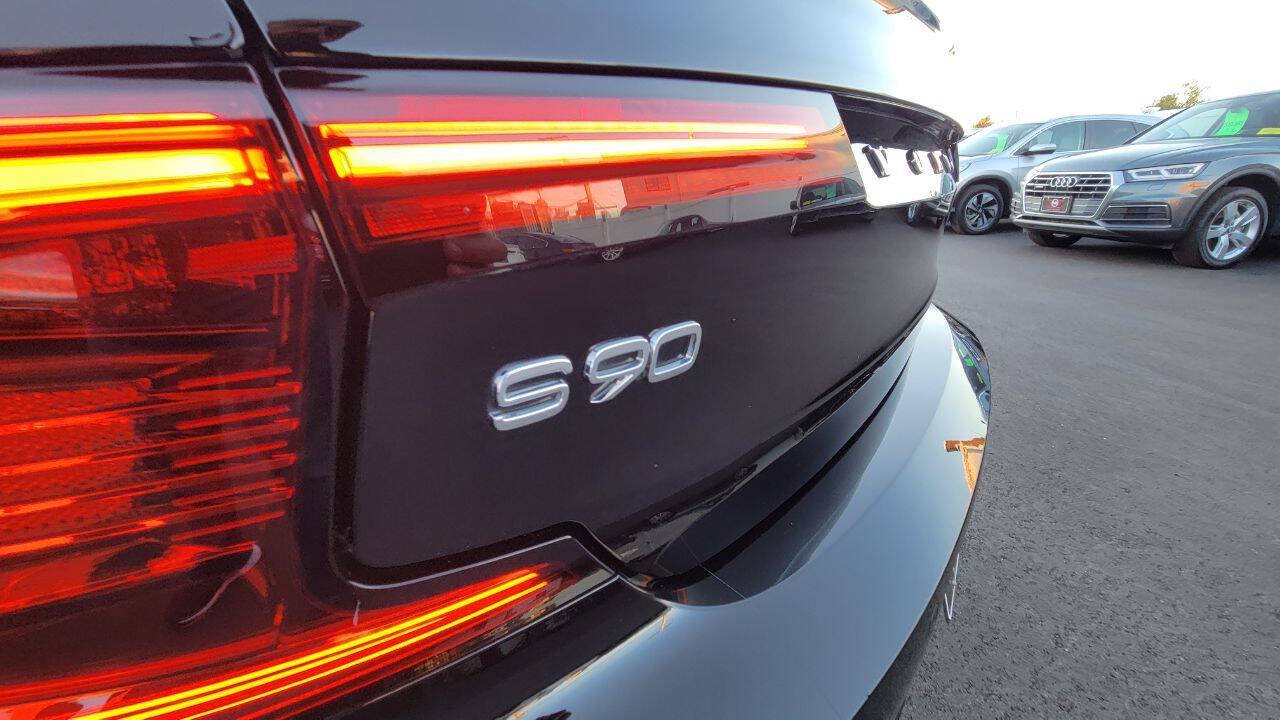 Used 2023 Volvo S90 B6 Plus AWD/4WD image 36
