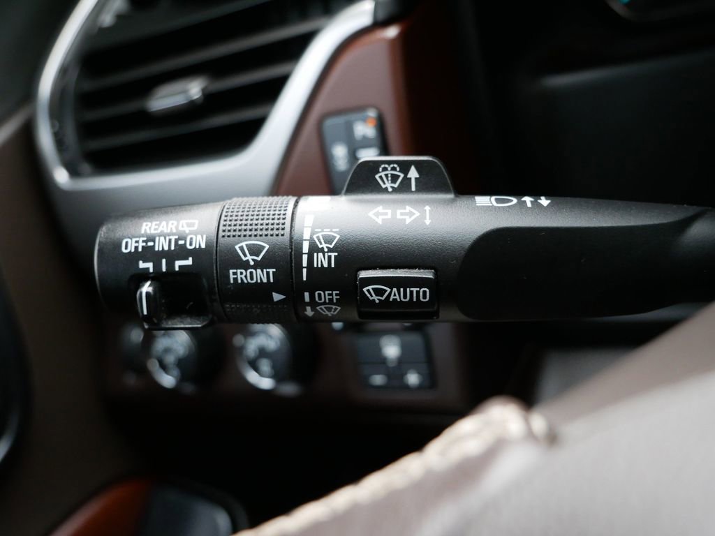 Used 2017 Chevrolet Suburban Premier AWD/4WD image 33