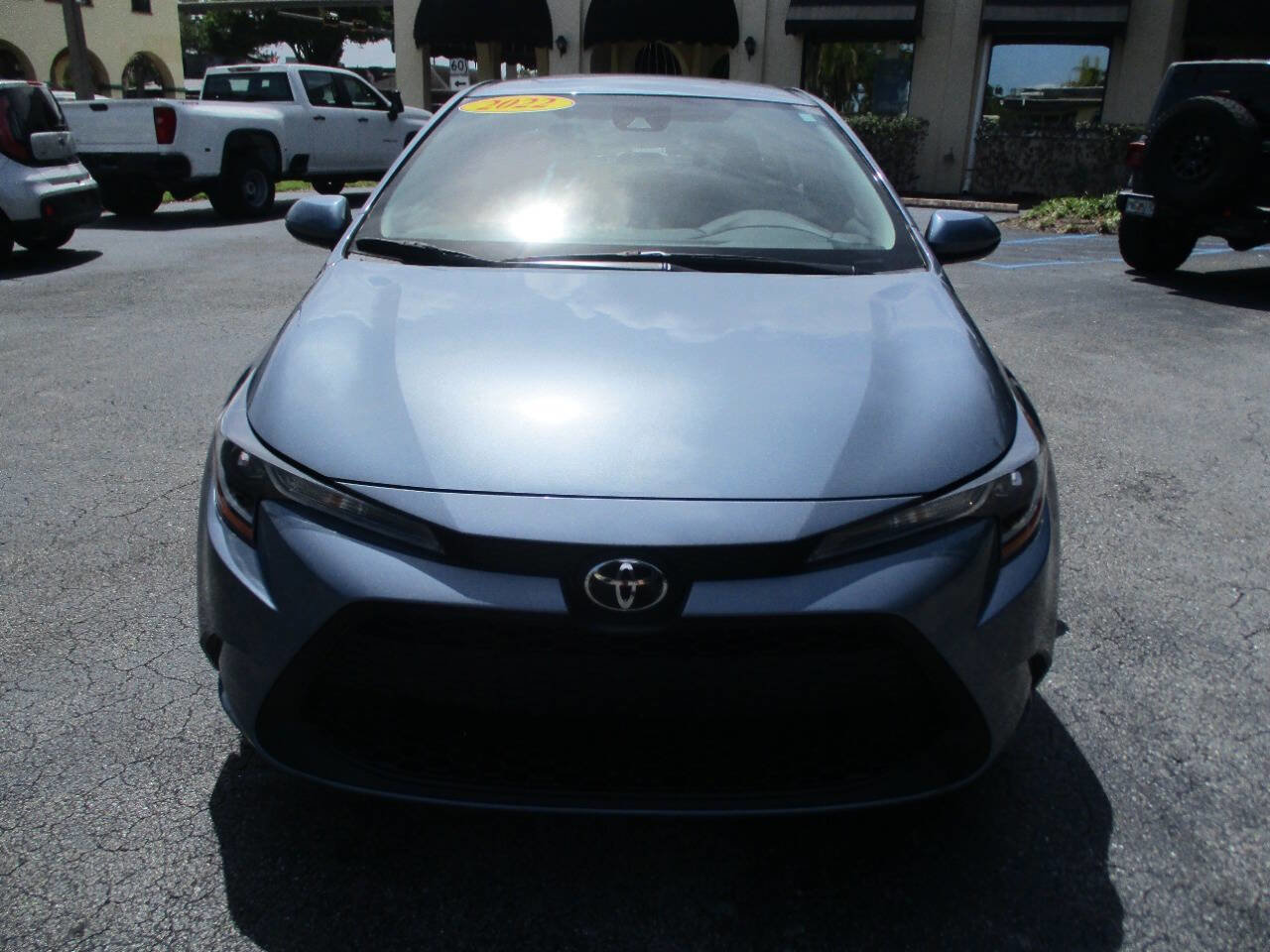 Used 2022 Toyota Corolla LE FWD image 6
