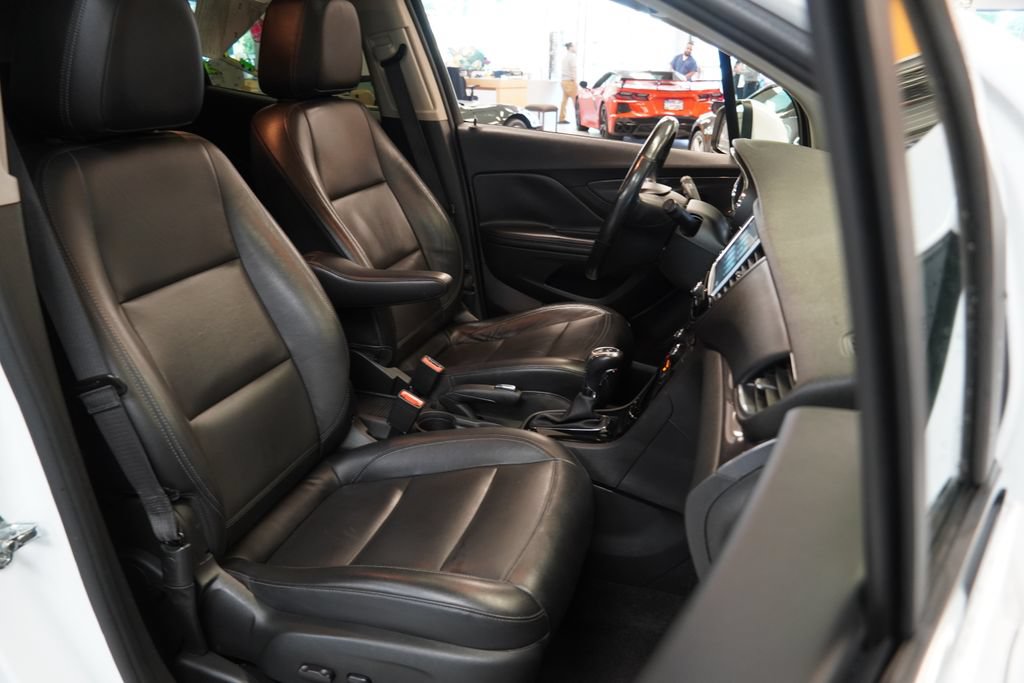 Used 2019 Buick Encore Essence AWD/4WD image 33