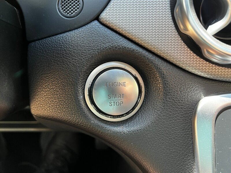 Used 2018 Mercedes-Benz GLA 250 4MATIC w/ Premium Package image 35