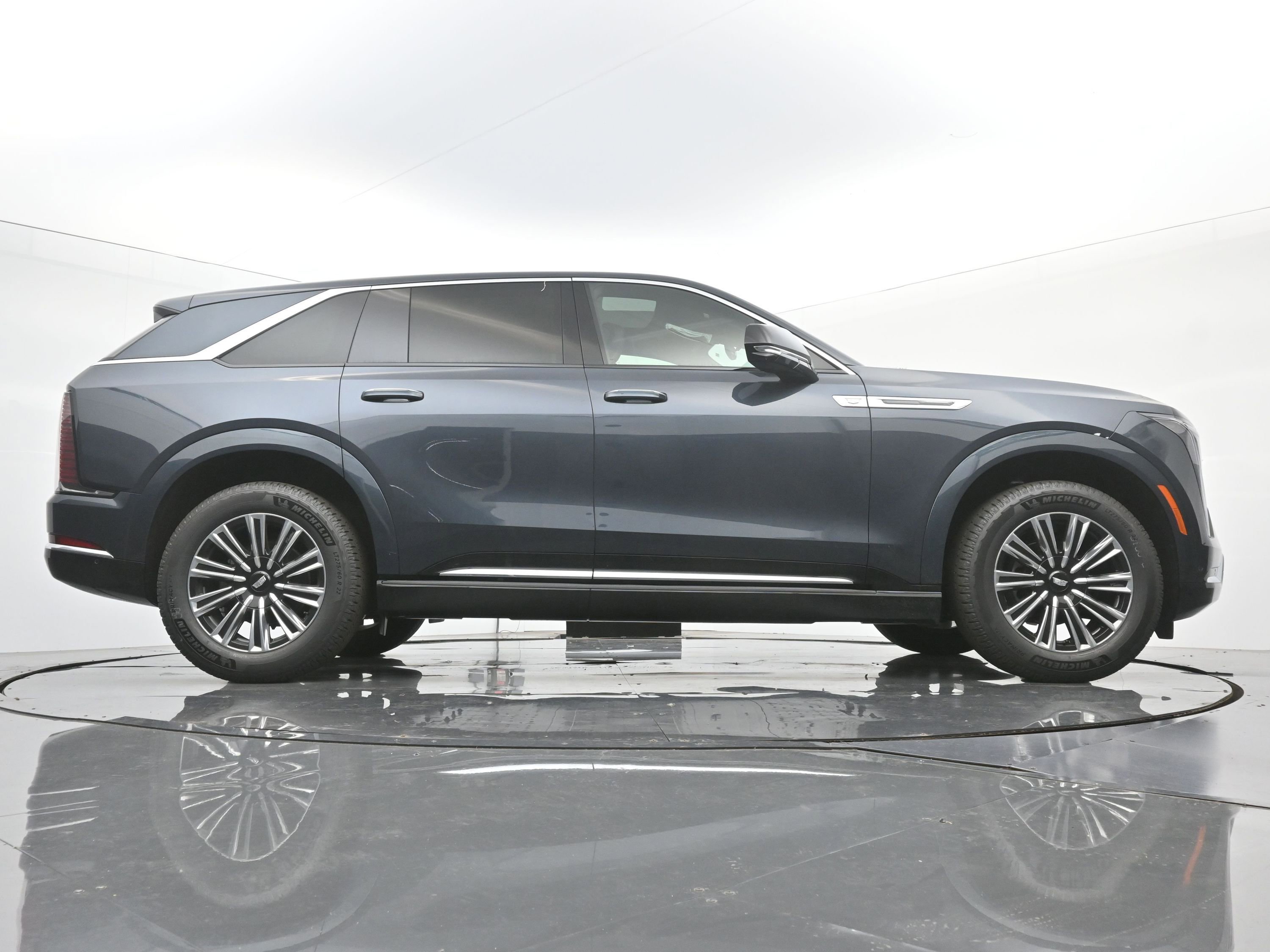 New 2026 Cadillac Escalade IQ Luxury 1 w/ LPO, Floor Liner Package image 20