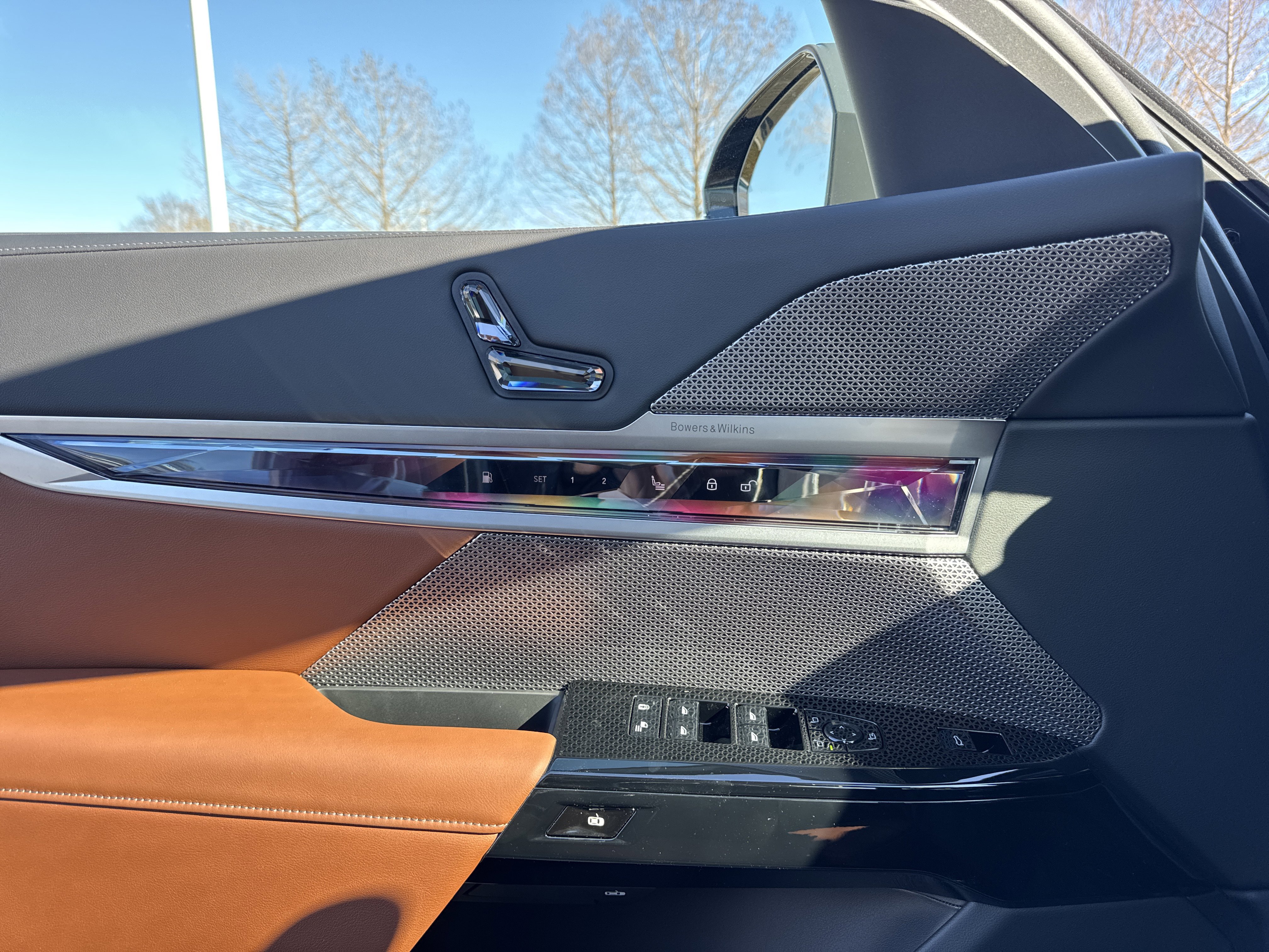 New 2026 BMW 750e xDrive w/ Luxury Rear Seating Package AWD/4WD image 21