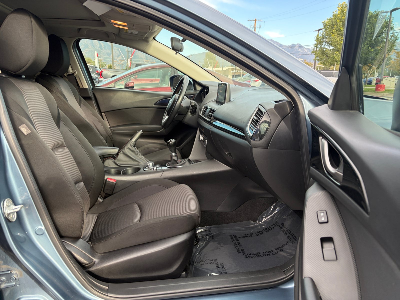 Used 2015 MAZDA MAZDA3 i Touring w/ Technology Package FWD image 28