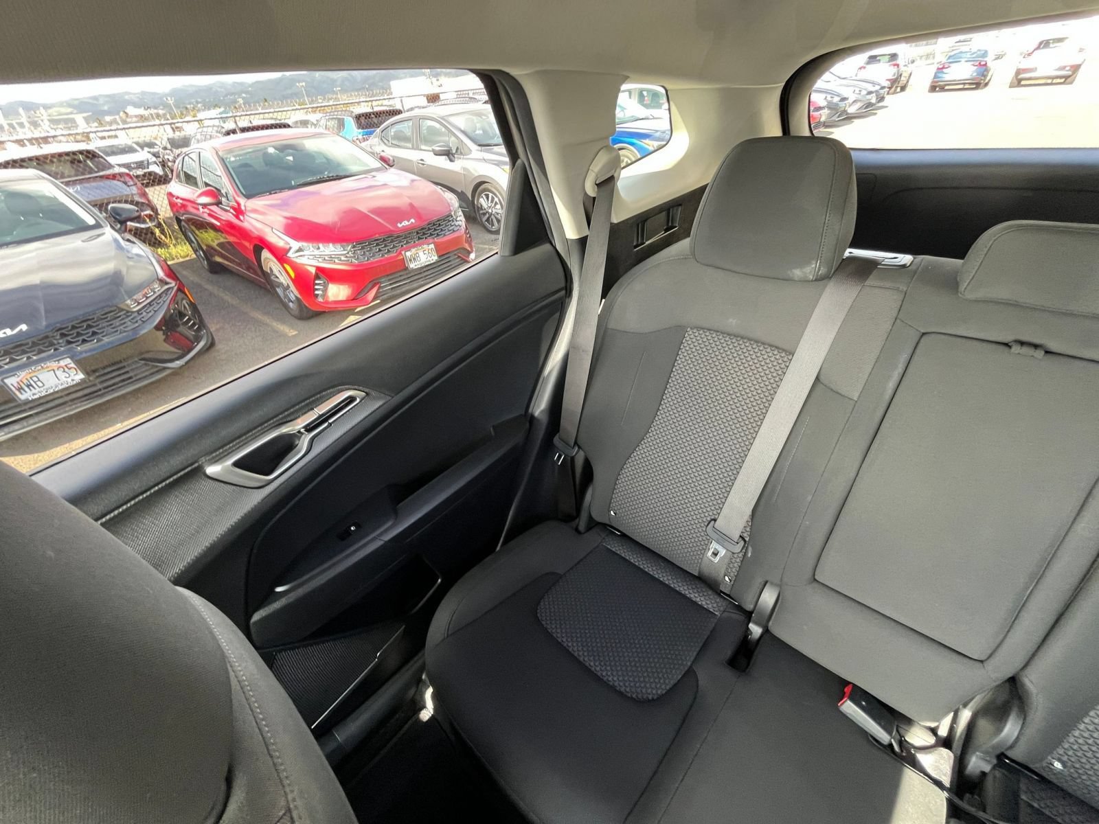 Used 2025 Kia Sportage LX FWD image 37