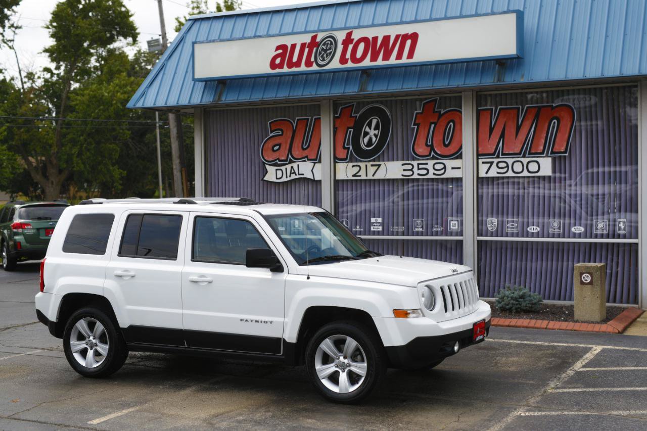 Used 2014 Jeep Patriot Limited w/ Sun/Sound Group AWD/4WD image 22