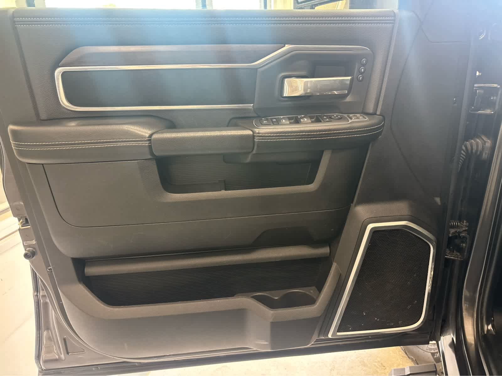 Used 2024 RAM 2500 Laramie AWD/4WD image 14